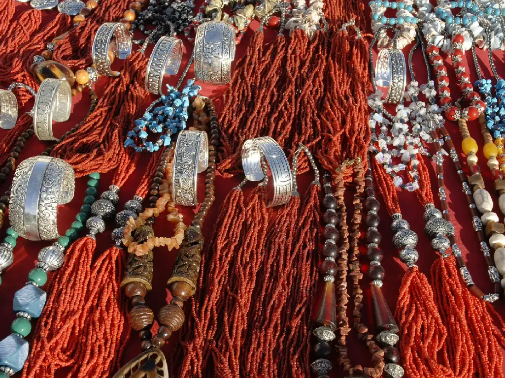 Explorez le meilleur endroit pour faire du shopping à Djerba 10 Berber jewelry
