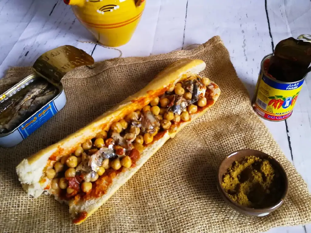 sandwich lablabi de bizerte